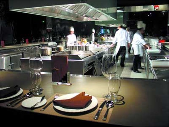 開(kāi)放式酒店廚房